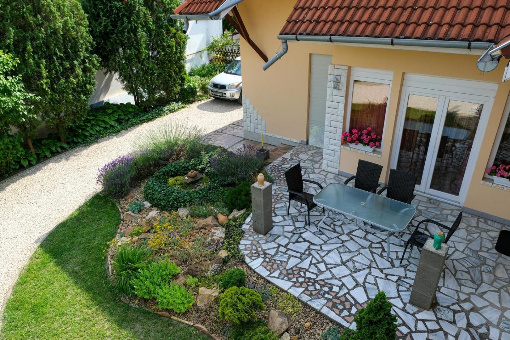 4 Evszak Apartman Gyula Bagian luar foto