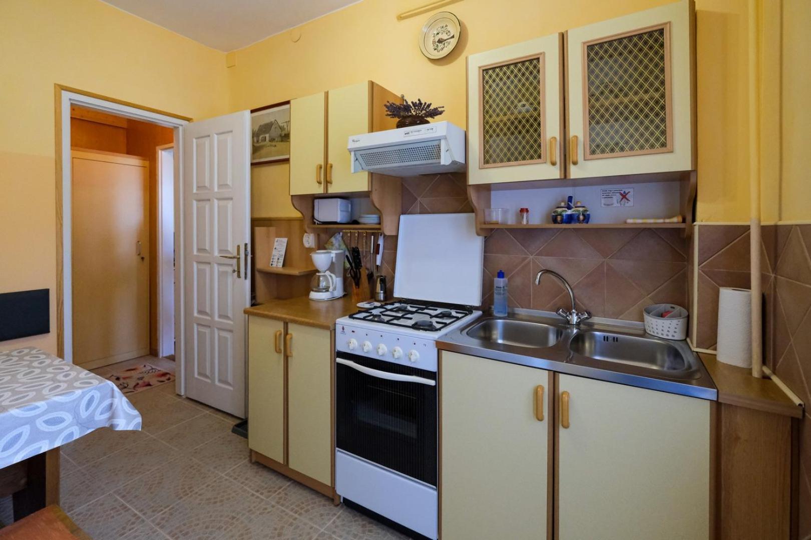 4 Evszak Apartman Gyula Bagian luar foto